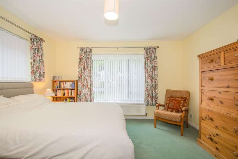 2 bedroom detached bungalow for sale, Longmeadow Drive, Dinas Powys