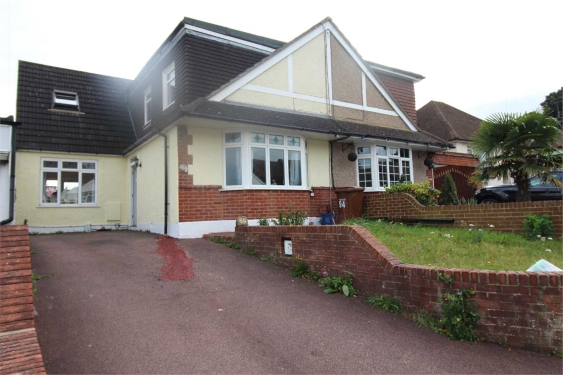 4 bedroom bungalow for sale, Woodlands Road, Gillingham, ME7 2SP