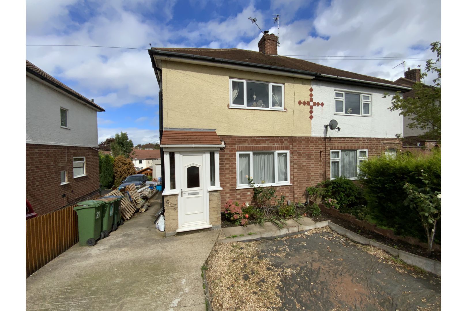 3 bedroom semidetached house for sale, Glenfield Crescent, Leicester