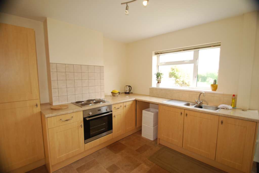 3 bedroom semidetached house to rent, Britwell Road, Watlington, OX49 5JT