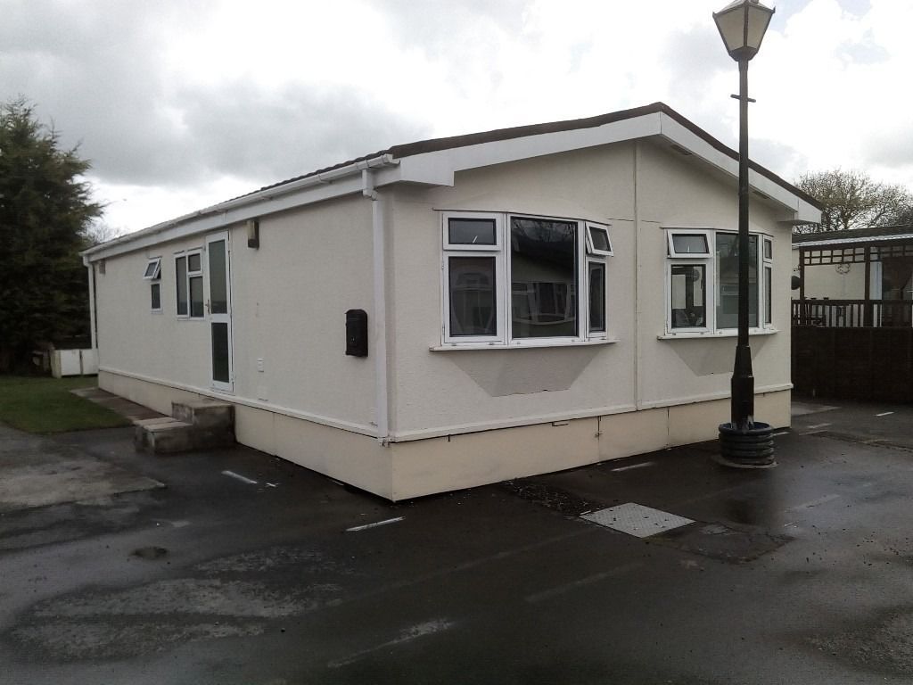 2 bedroom bungalow for sale, Willow Park, Station Road, Whitland, SA34 0QE