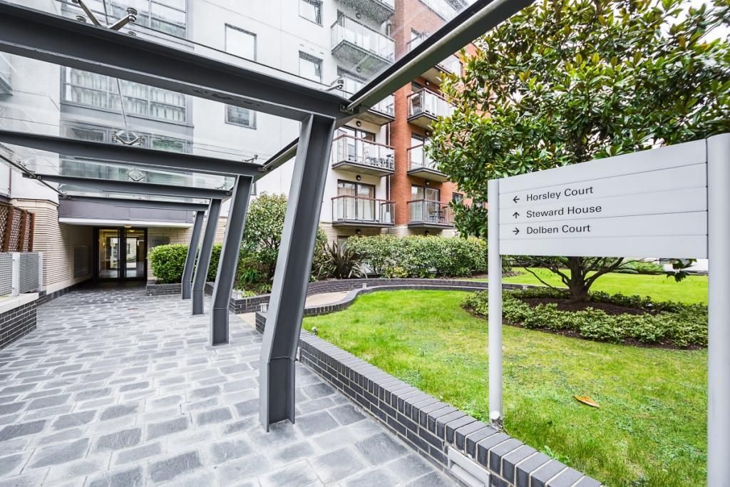 2 bedroom apartment to rent, Montaigne Close London SW, Millbank, SW1P