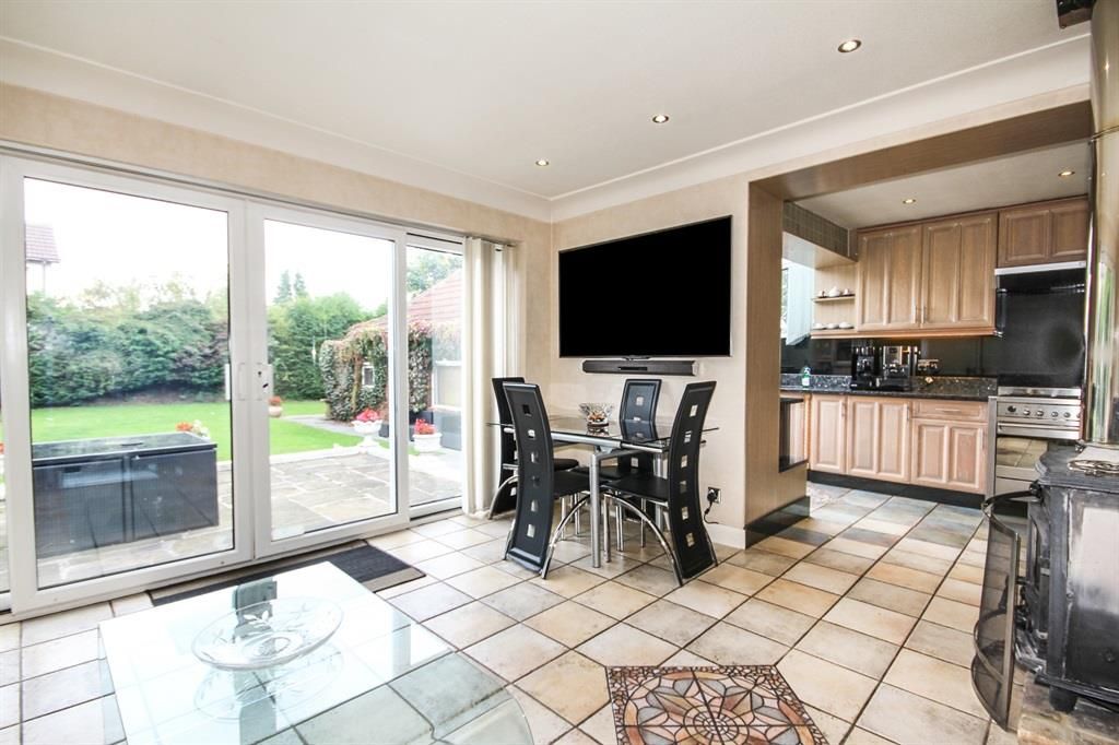 4 bedroom detached house for sale, Villa Picano, Harrogate Road, Leeds, LS17 7DY