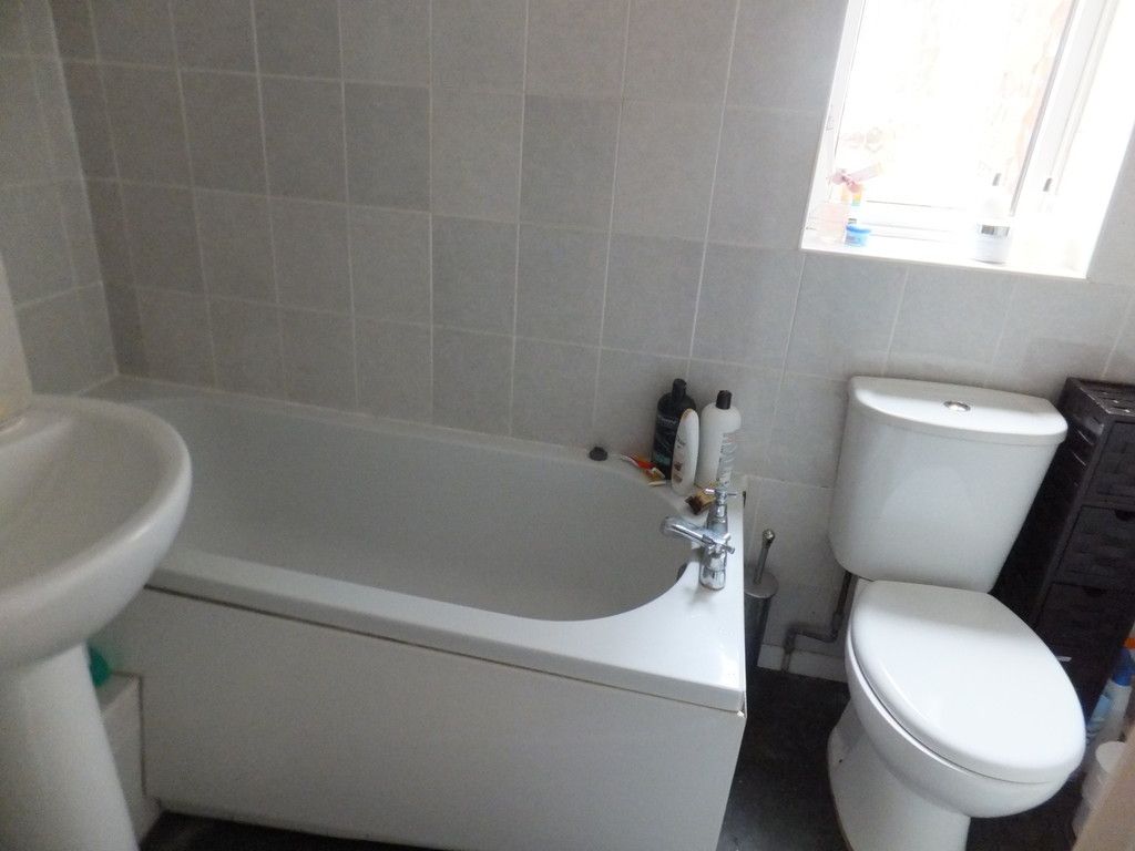 3 bedroom terraced house to rent, Bosham Road, Portsmouth, PO2 7LG