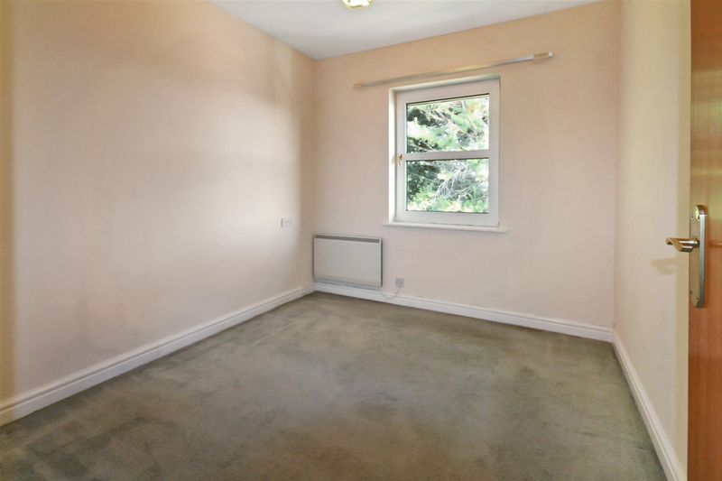 2 bedroom flat for sale, Torquay Road, Paignton, TQ3 2TZ