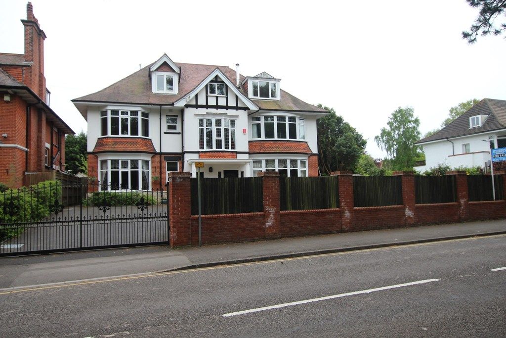 5 bedroom detached house for sale, Queens Park South Drive, Queens Park