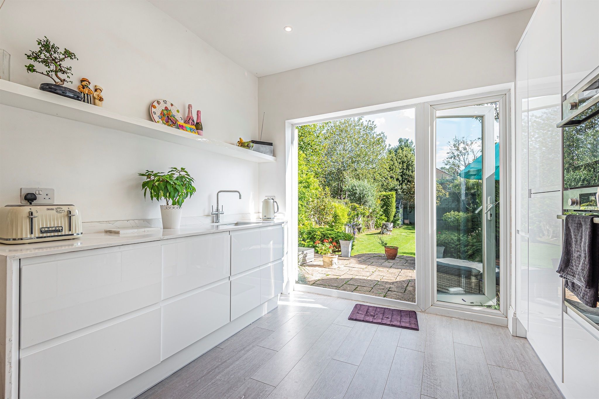 5 bedroom semidetached house for sale, Ashurst Road, London, N12 9AX