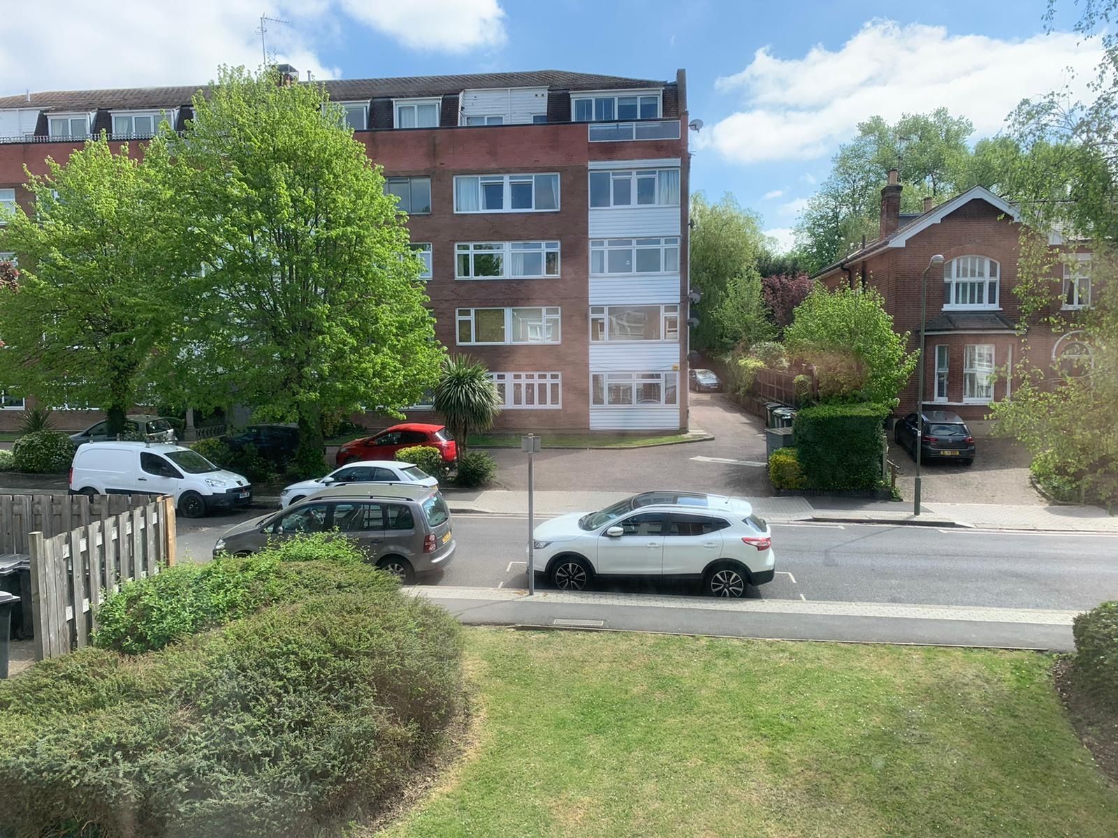 2 bedroom flat to rent, Holden Road, Woodside Park Finchley N, London
