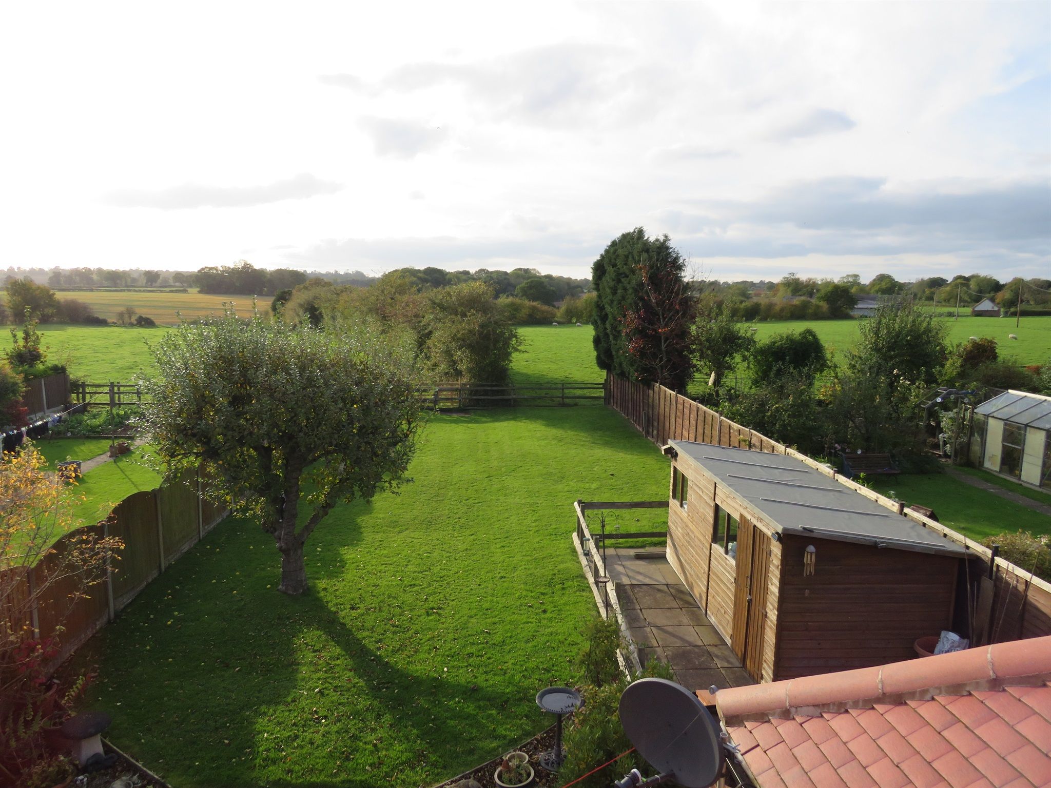 3 bedroom detached bungalow for sale, Postern Road, Tatenhill, BurtonOnTrent DE, Burtonon