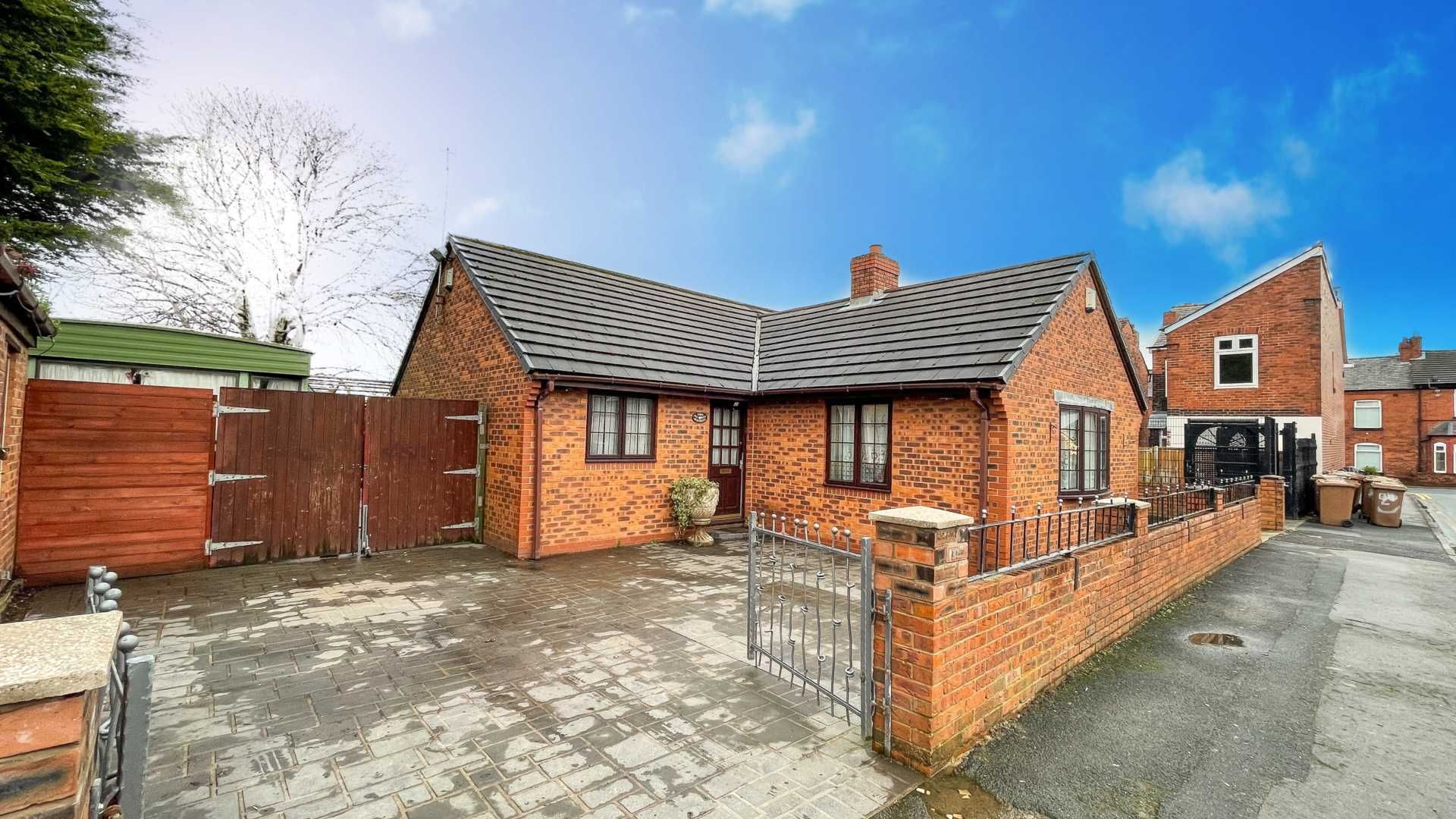 3 bedroom detached bungalow for sale, Sunbeam Street, Newtonlewillows