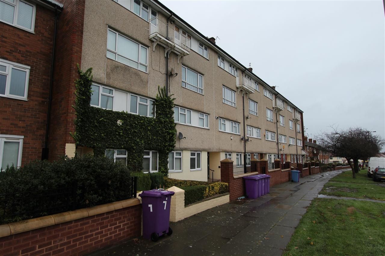 3 bedroom to rent, Barnfield Drive, West Derby, Liverpool L