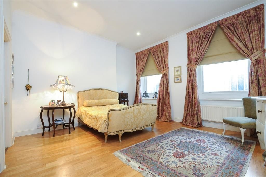 3 bedroom flat for sale, Queen's Gate Terrace, London, SW7 5PR