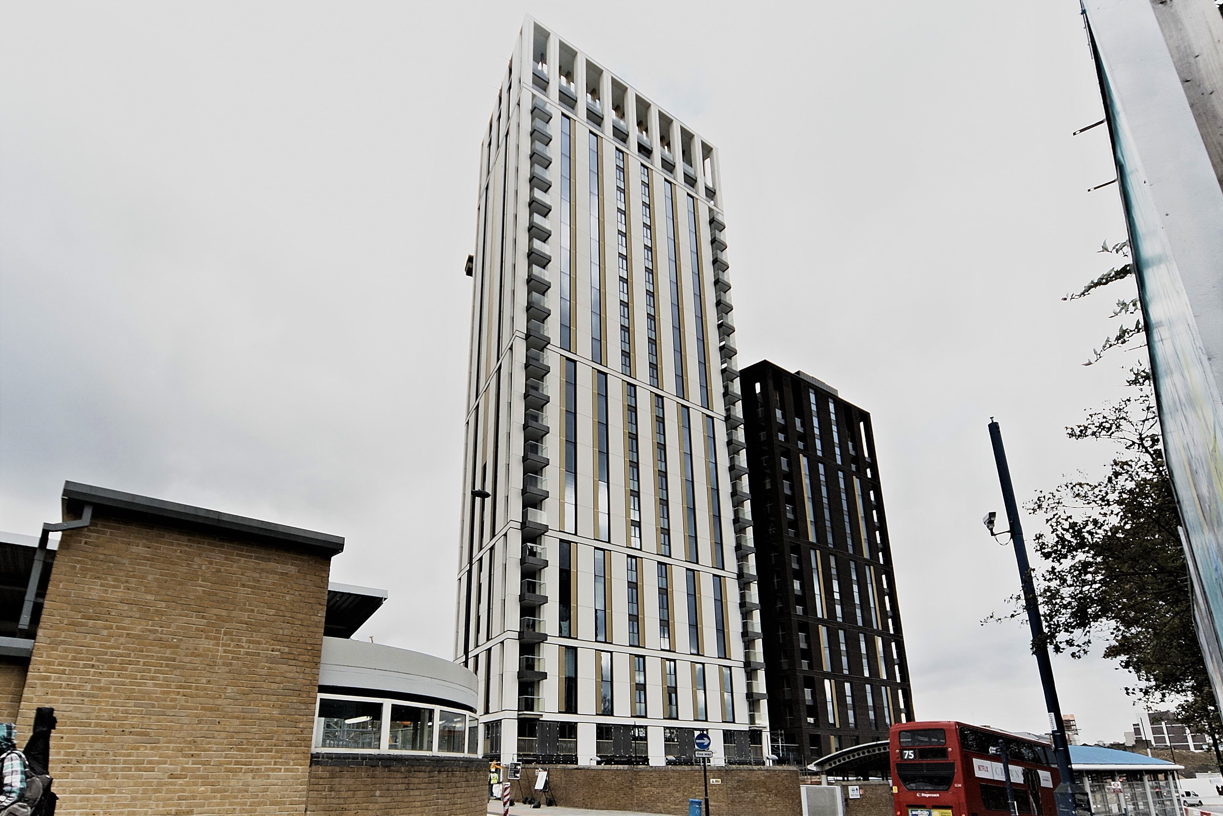 2 bedroom flat to rent, River Mill One, Lewisham, London SE, SE8 4LJ