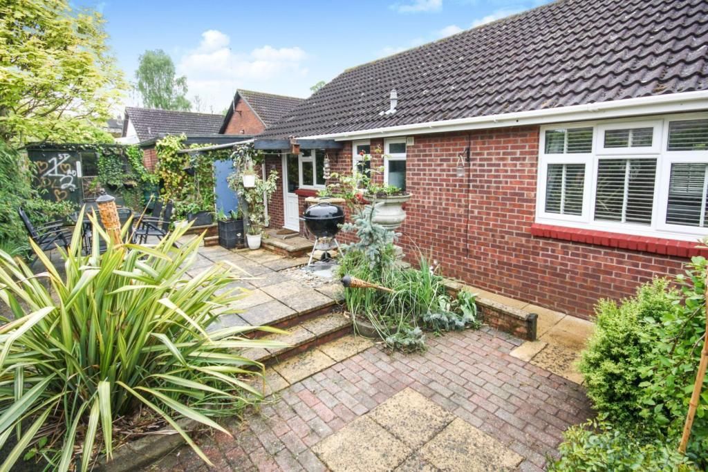 2 bedroom detached bungalow for sale, Wakefield Close, Colchester, CO