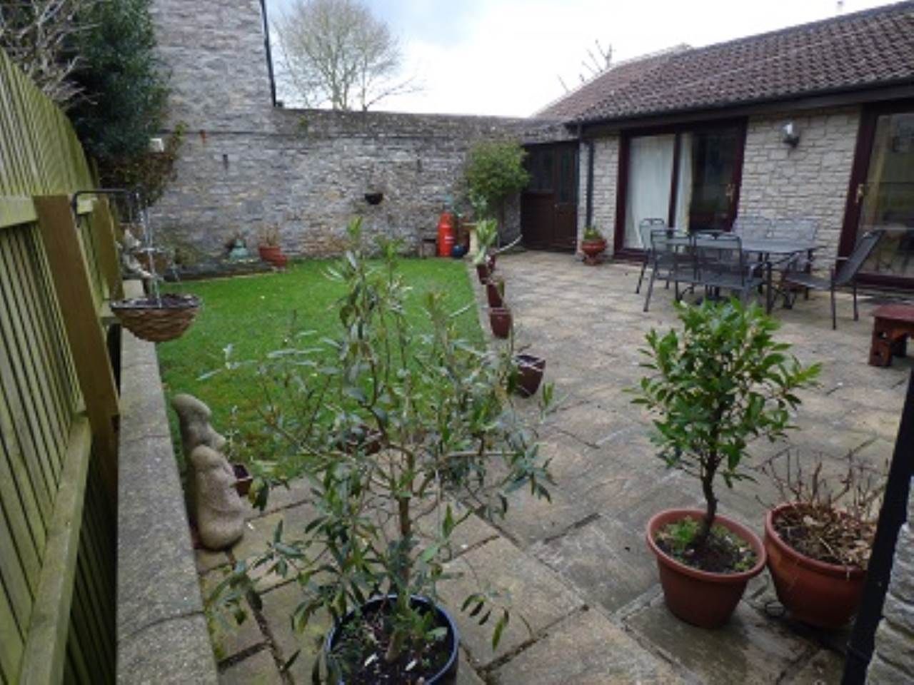 5 bedroom house to rent, Weymouth Road, Evercreech, Somerset, BA4 6JB