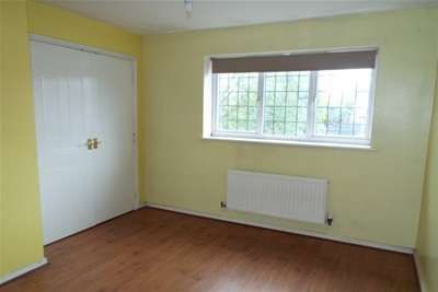 2 Bedroom House To Rent Wades Avenue Bobbersmill