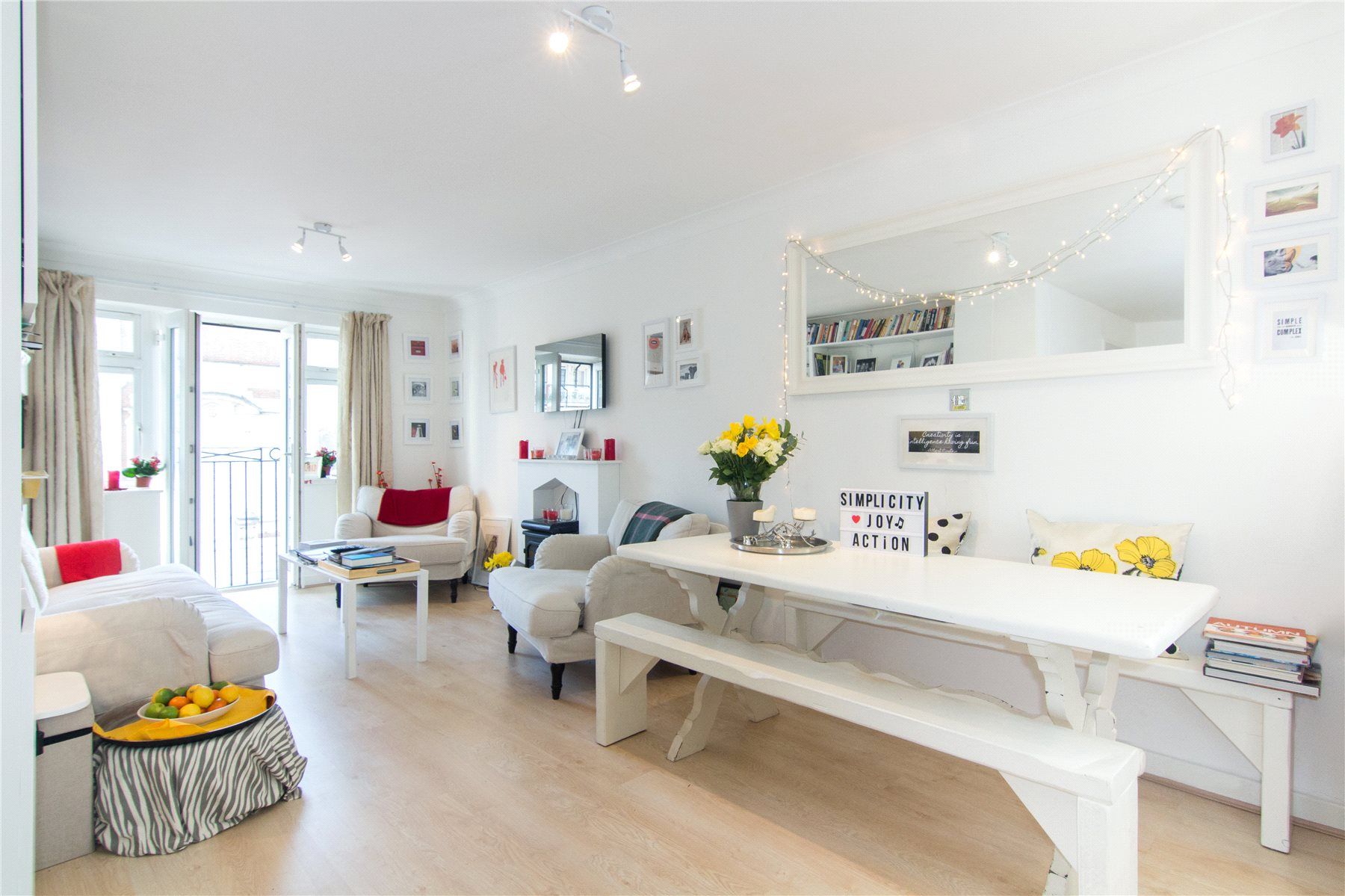 2 bedroom flat for sale, Sir Oswald Stoll Mansions, Fulham Road, Fulham