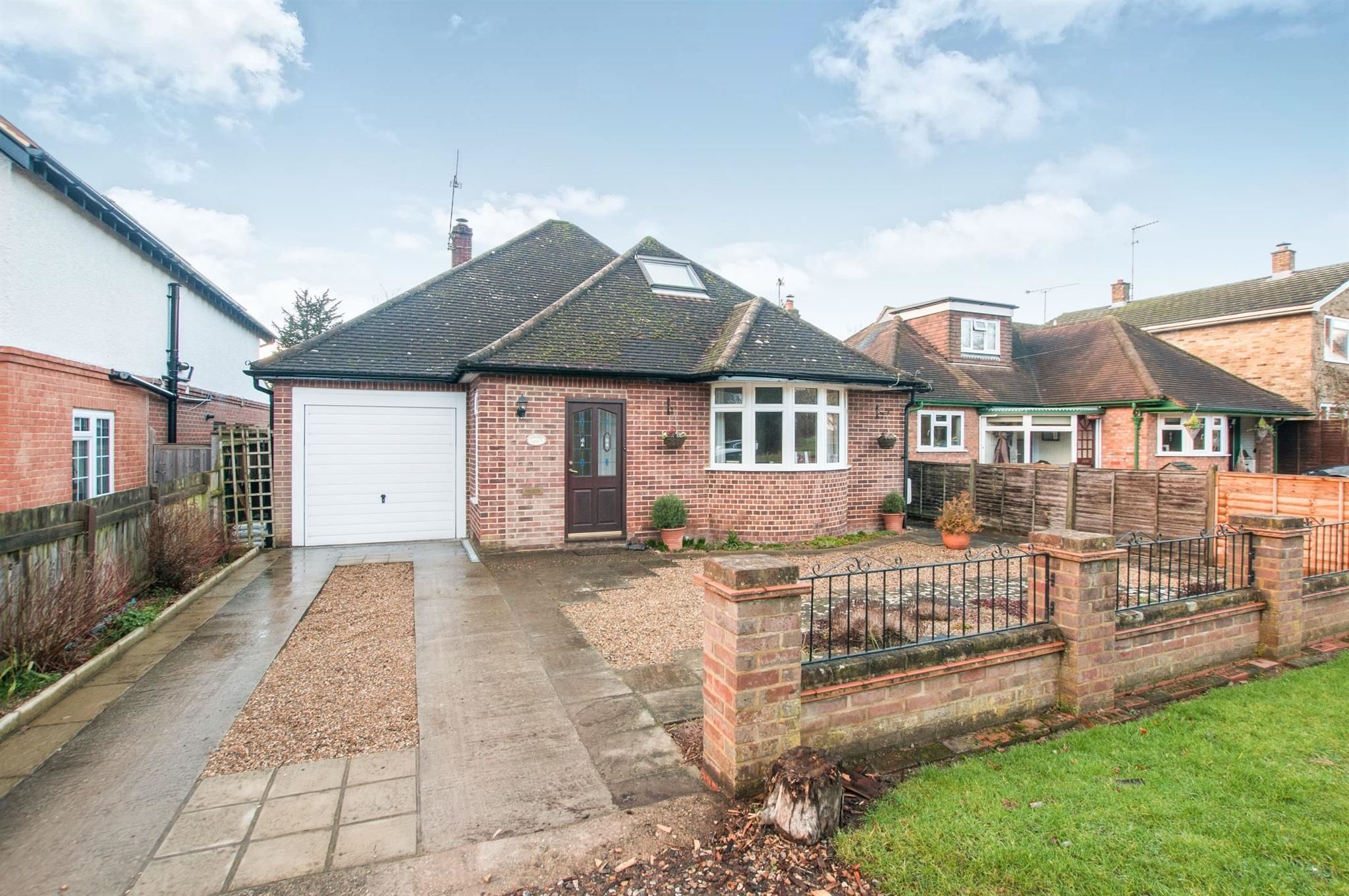 4 bedroom detached house for sale, Donore, Golden Ball Lane, Maidenhead, SL6 6NW