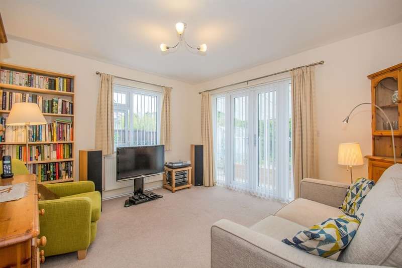 2 bedroom detached bungalow for sale, Longmeadow Drive, Dinas Powys