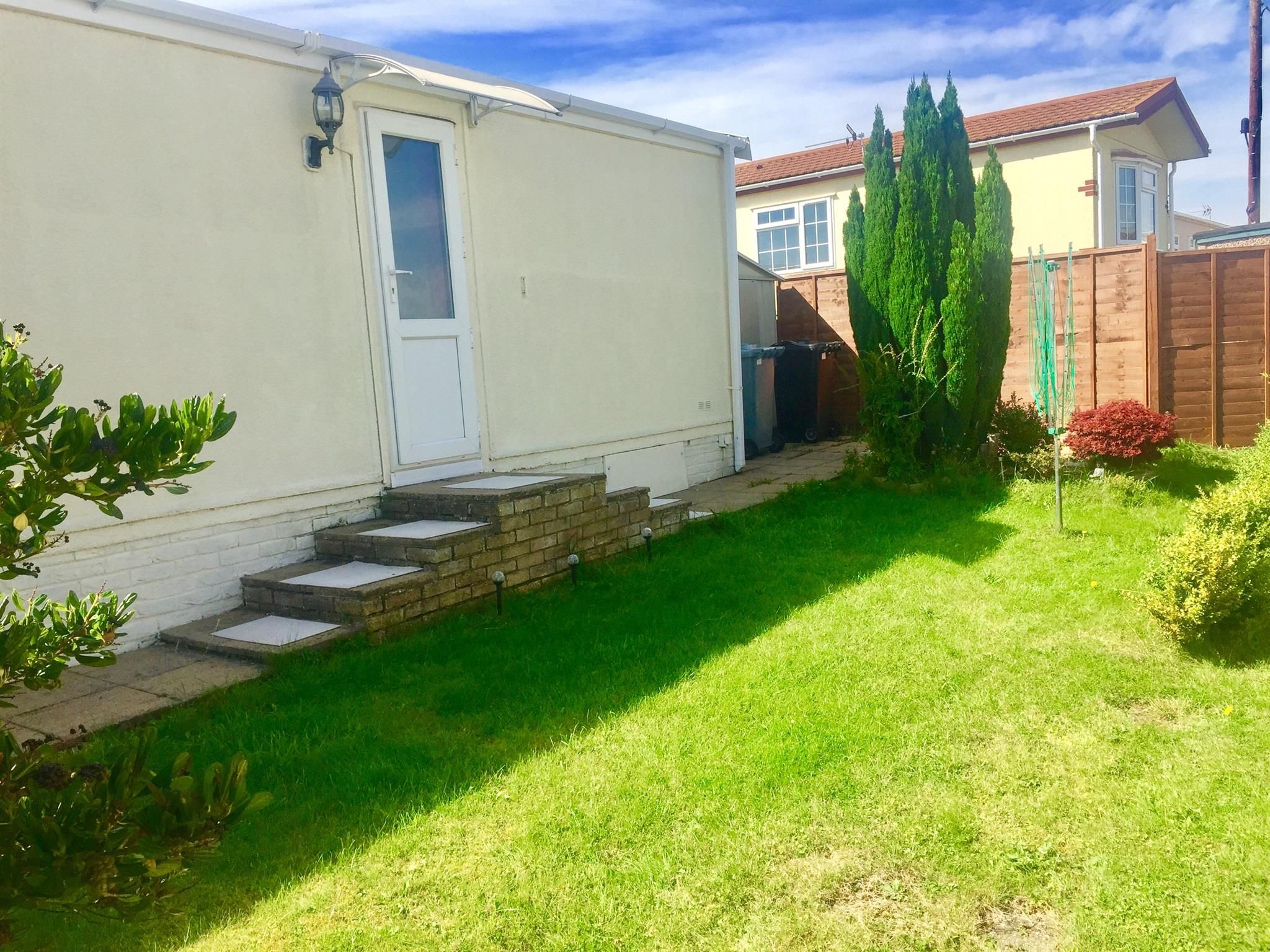 2 bedroom park home for sale, Cheveley Park, Grantham, NG31 7UU