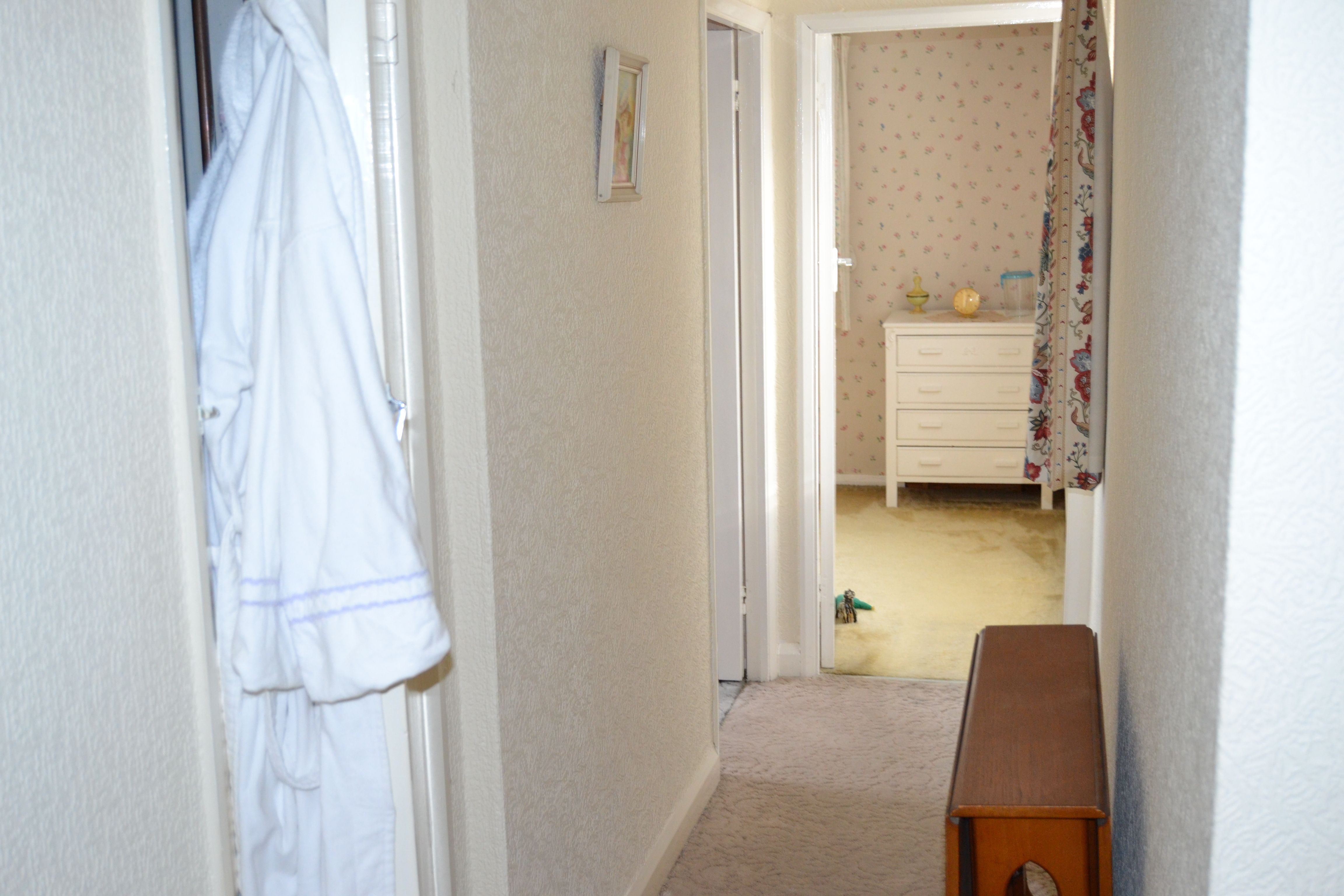 4 bedroom detached house for sale, Wrexham Road, Romford, RM3 9HH