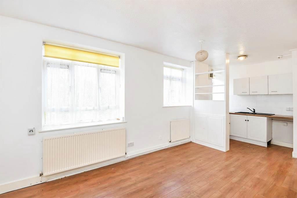 Studio flat for sale, White City Estate, London, W12 7QB