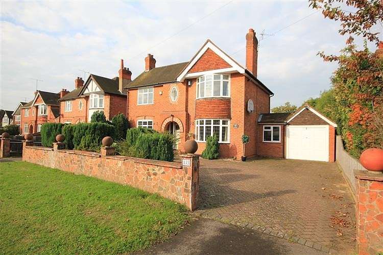 4 bedroom detached house for sale, Pitts Lane, Reading, RG6 1DD