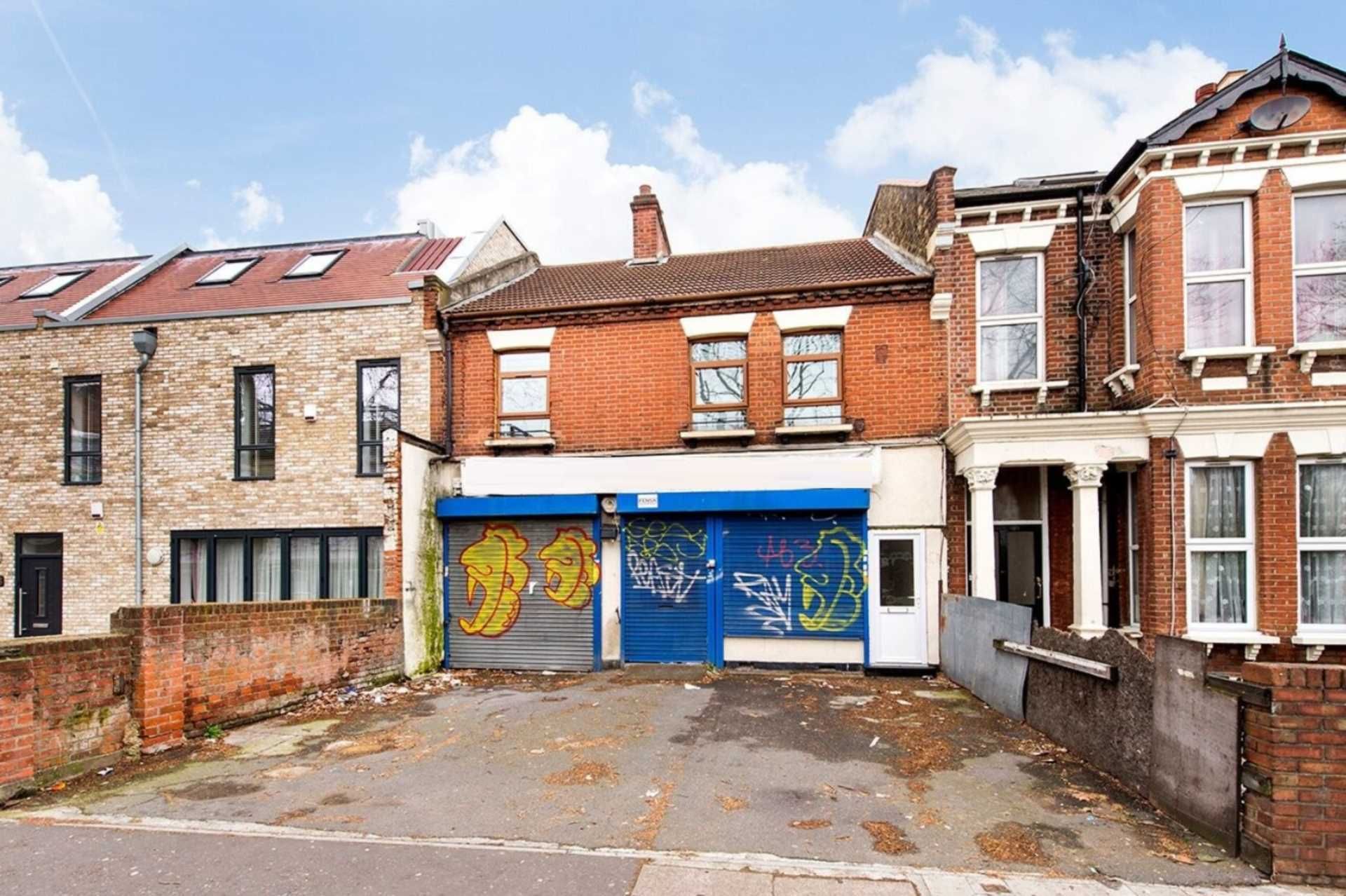 Commercial unit to rent, Barking Road, London, E13 8AL