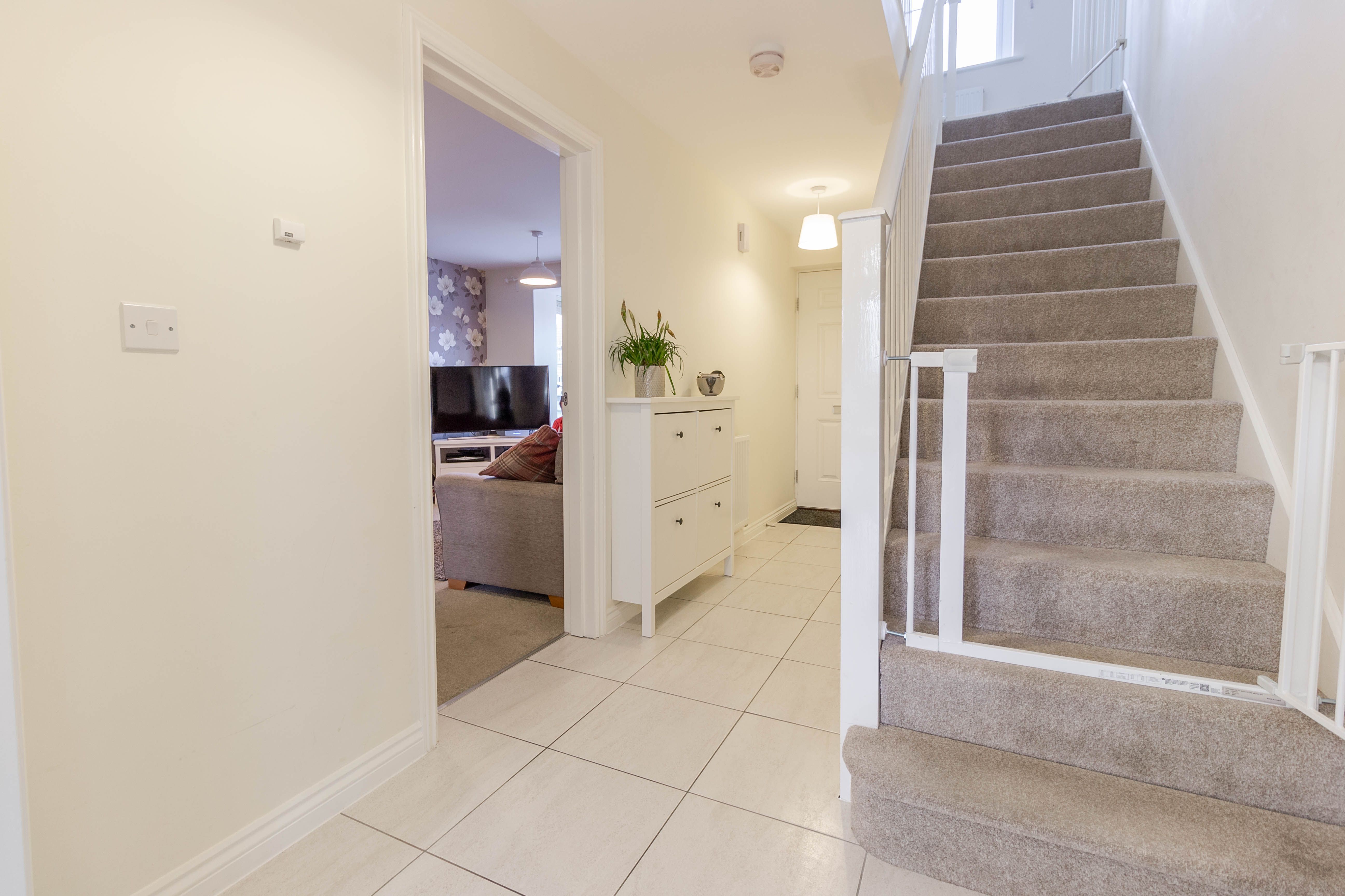 4 bedroom detached house to rent, Bluebell Walk, Colburn, Catterick