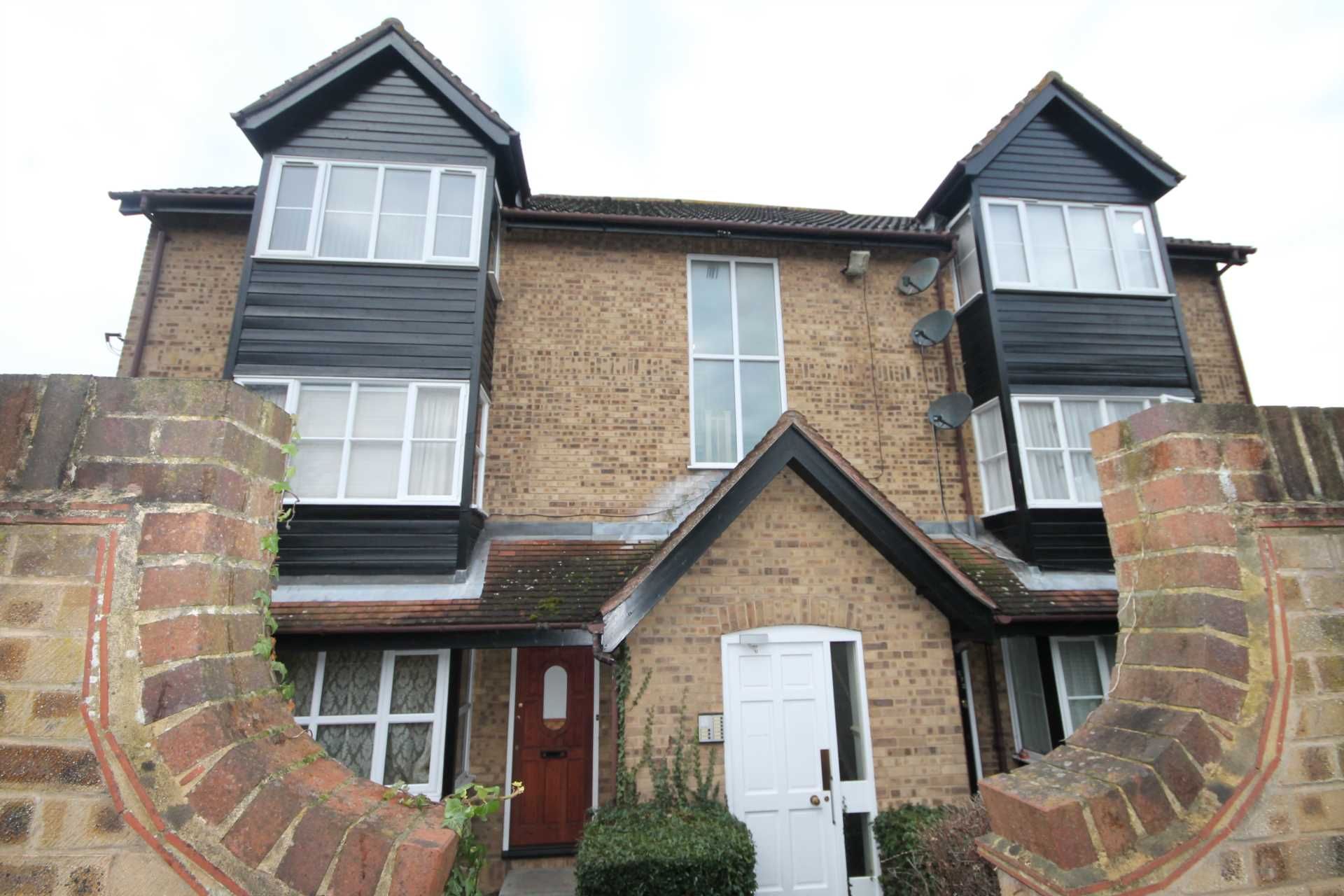 Flat for sale, Knights Manor Way, Dartford, DA1 5SJ