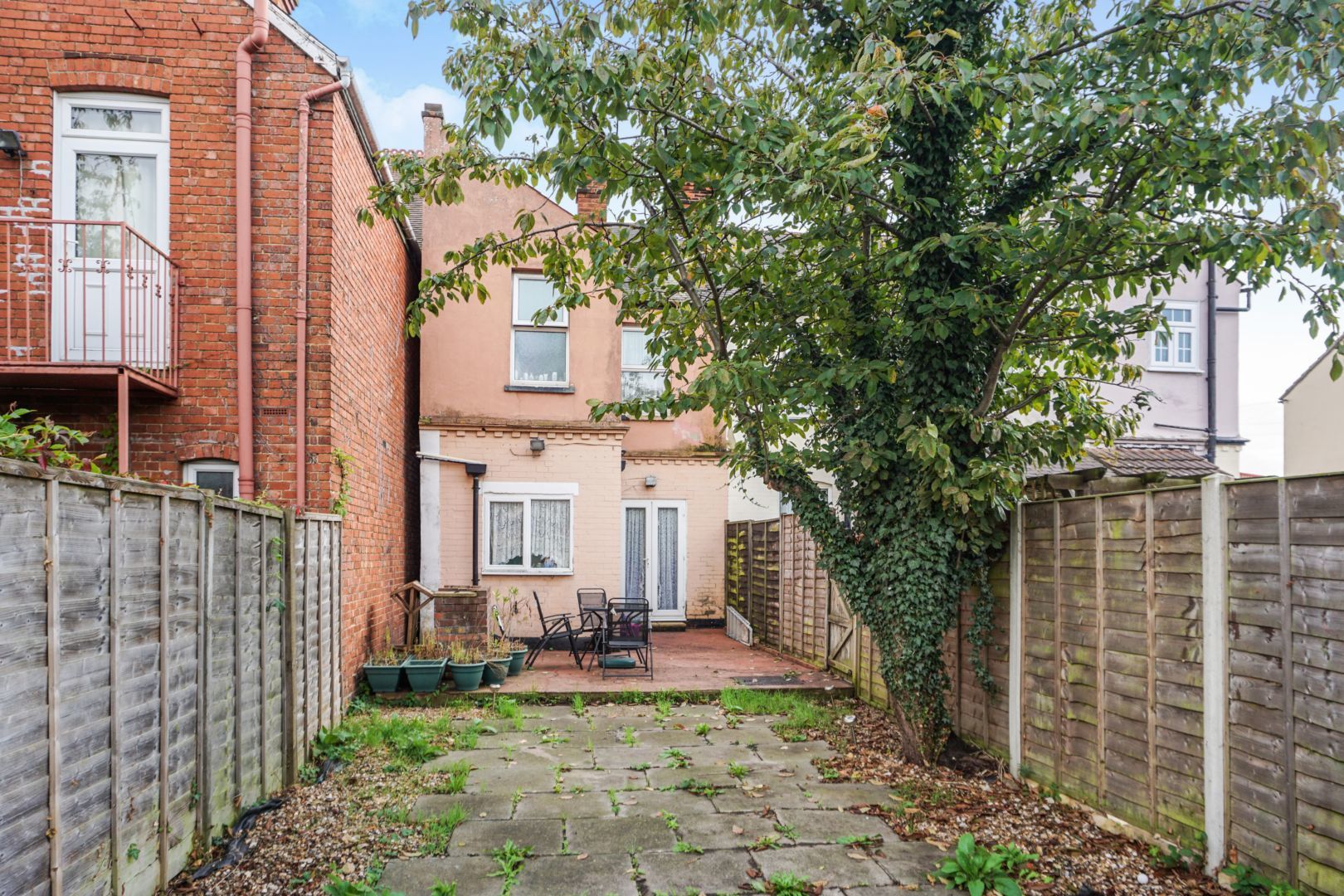 2 bedroom end of terrace house for sale, Oxford Road, ClactonOnSea CO