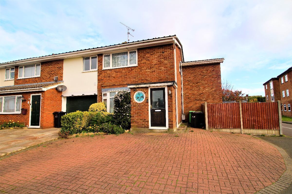 3 bedroom end of terrace house to rent, Dorothy Sayers Drive, Witham