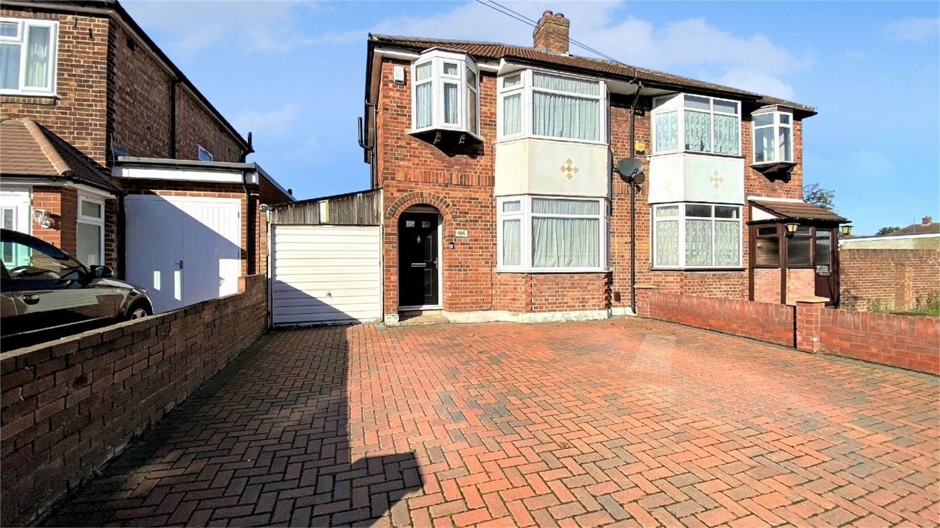 3 bedroom semidetached house for sale, Windsor Avenue, Hillingdon