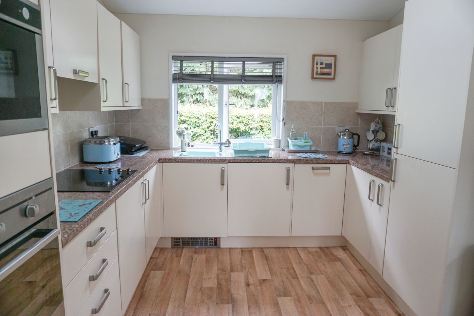 2 bedroom detached bungalow for sale, Leigham Manor Drive, Plymouth PL