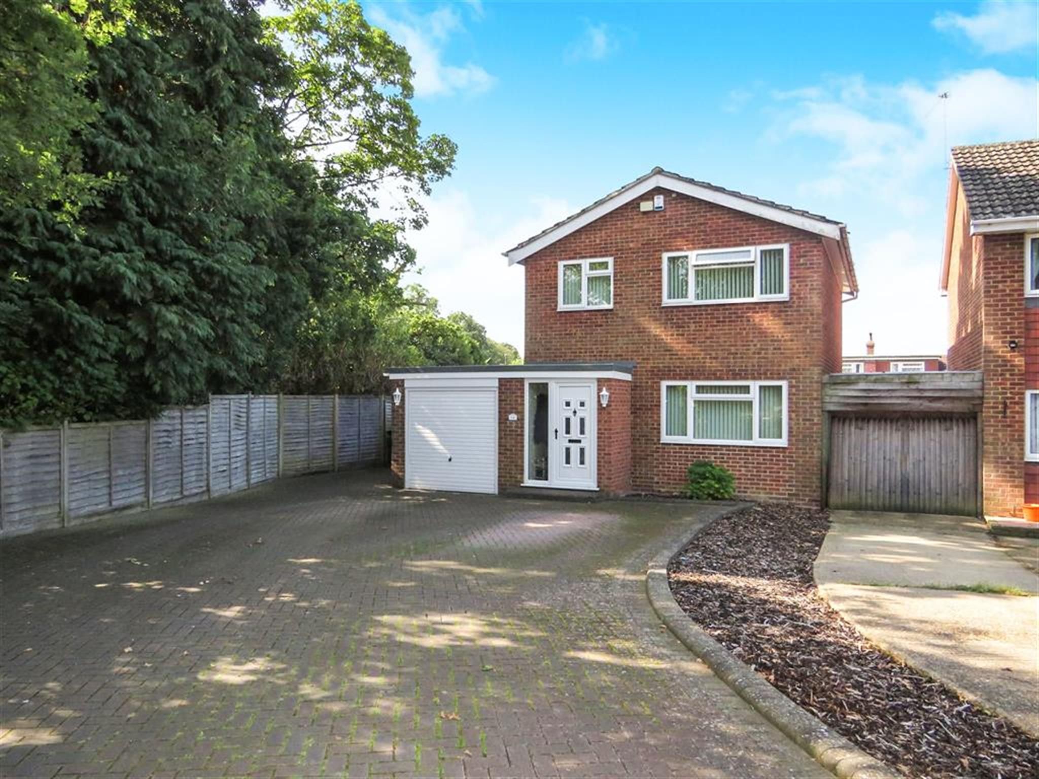 3 bedroom detached house for sale, Wheatley Close, Reading, RG2 8LP