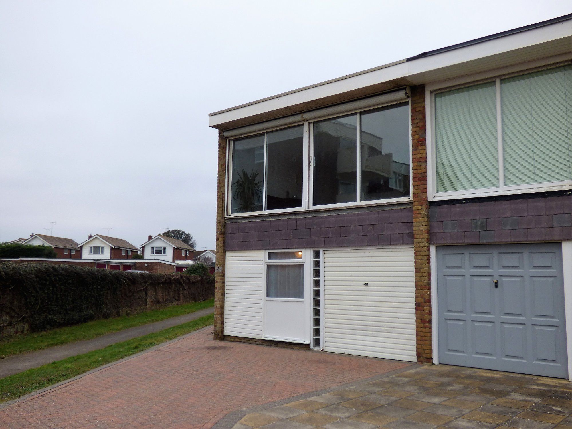 3 bedroom house to rent, Howards Way, Rustington, Littlehampton BN, BN16 2LT