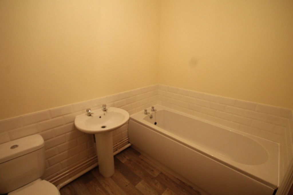2 bedroom flat to rent, Elizabeth Street, Pendlebury, Swinton