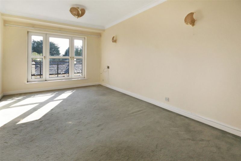 2 bedroom flat for sale, Torquay Road, Paignton, TQ3 2TZ