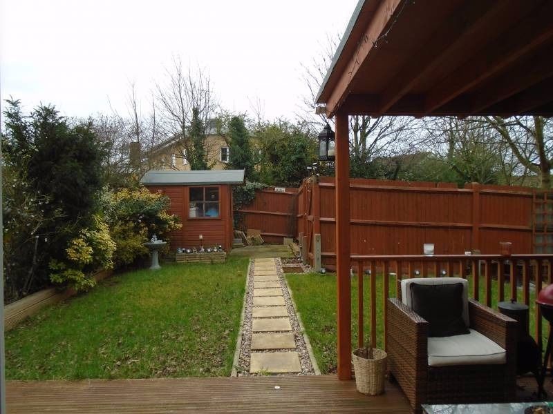 1 bedroom terraced house to rent, Brambles Farm Drive, Uxbridge, UB10 0DZ