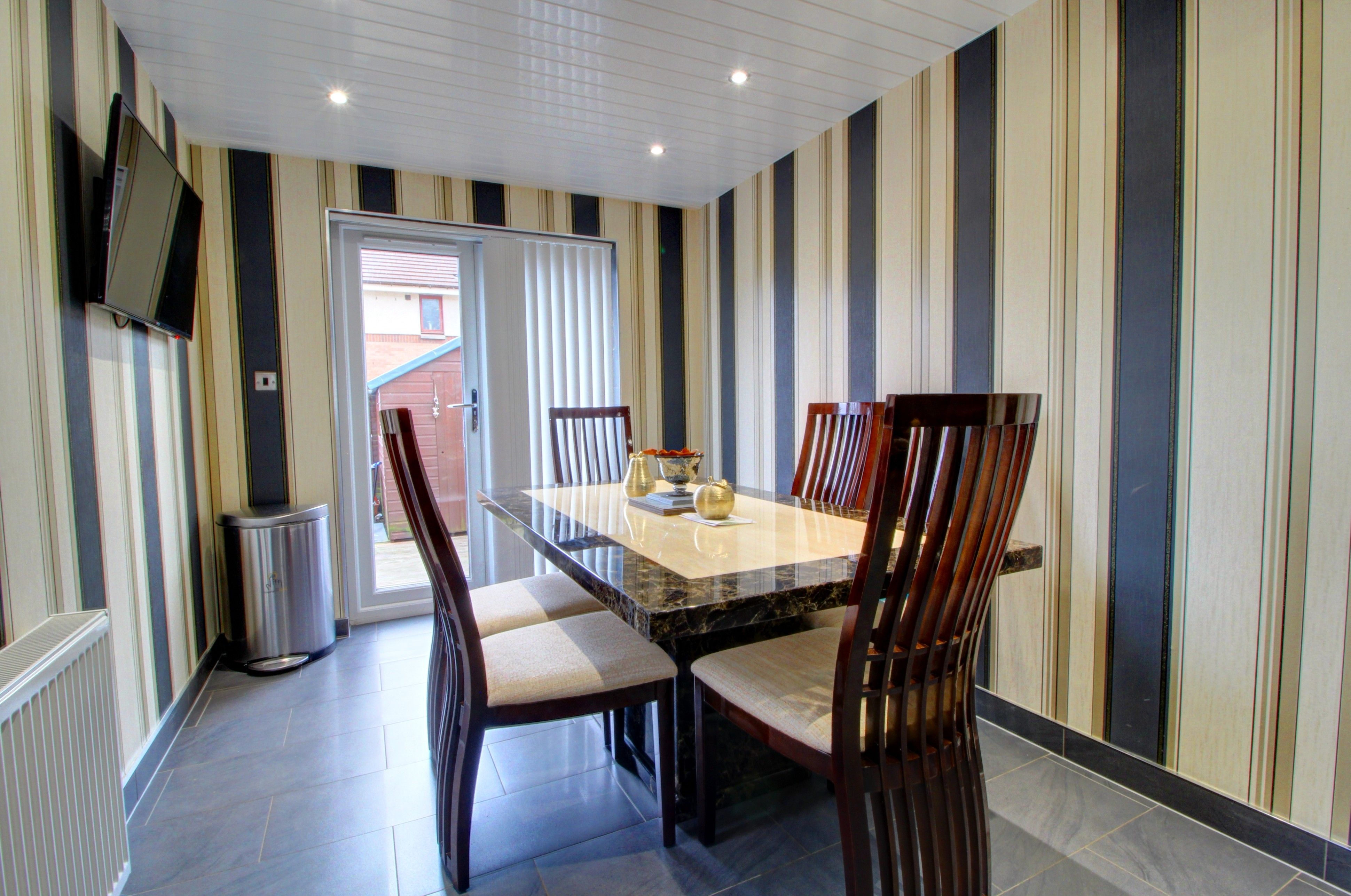 4 bedroom terraced house for sale, Parkville Drive, Blantyre, Glasgow G