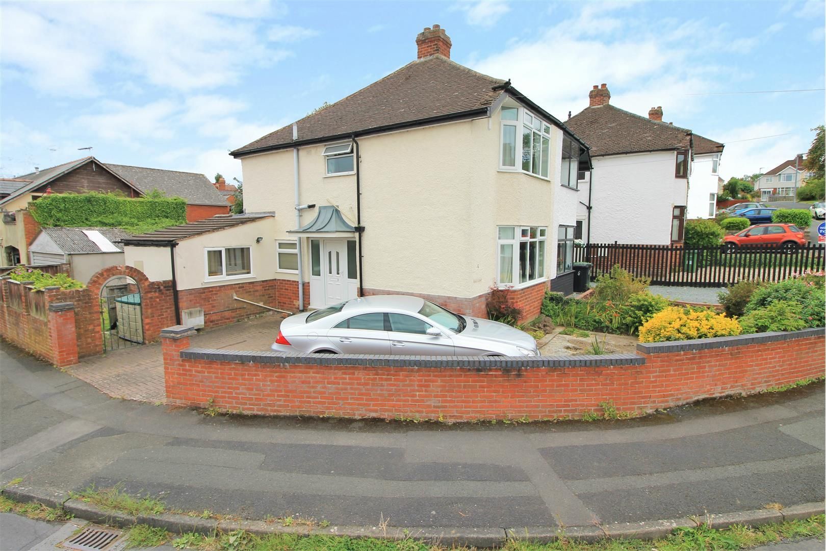 2 bedroom semi-detached house for sale, White Horse Square, Hereford HR ...