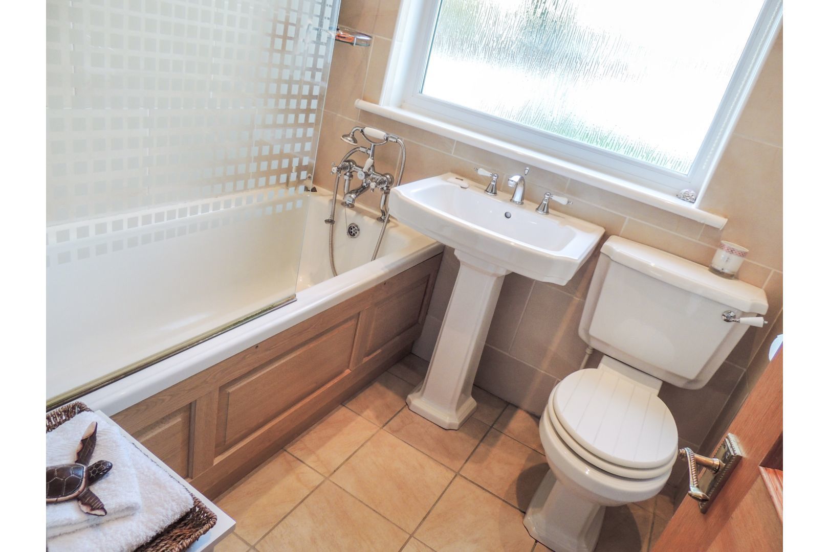 2 bedroom semidetached bungalow for sale, Glenluce Drive, Glasgow G