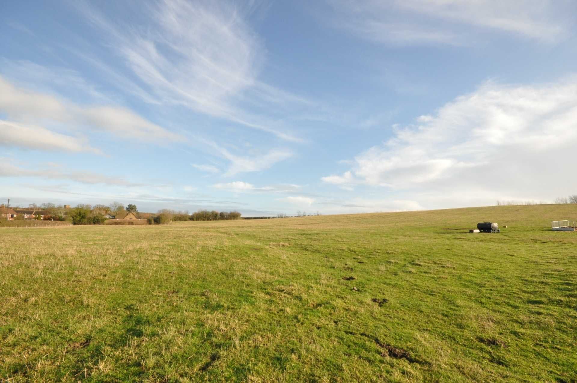 Land for sale, Hill Farm Field, Grendon Road, Edgcott, Aylesbury, HP18 0TN