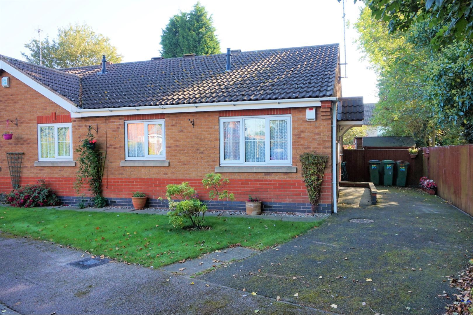 2 bedroom bungalow for sale, Bramble Close, Glenfield, Leicester LE