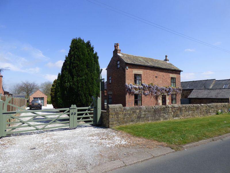 5 bedroom farm house for sale, Park Lane, Shirland, Alfreton DE, DE55 6AX