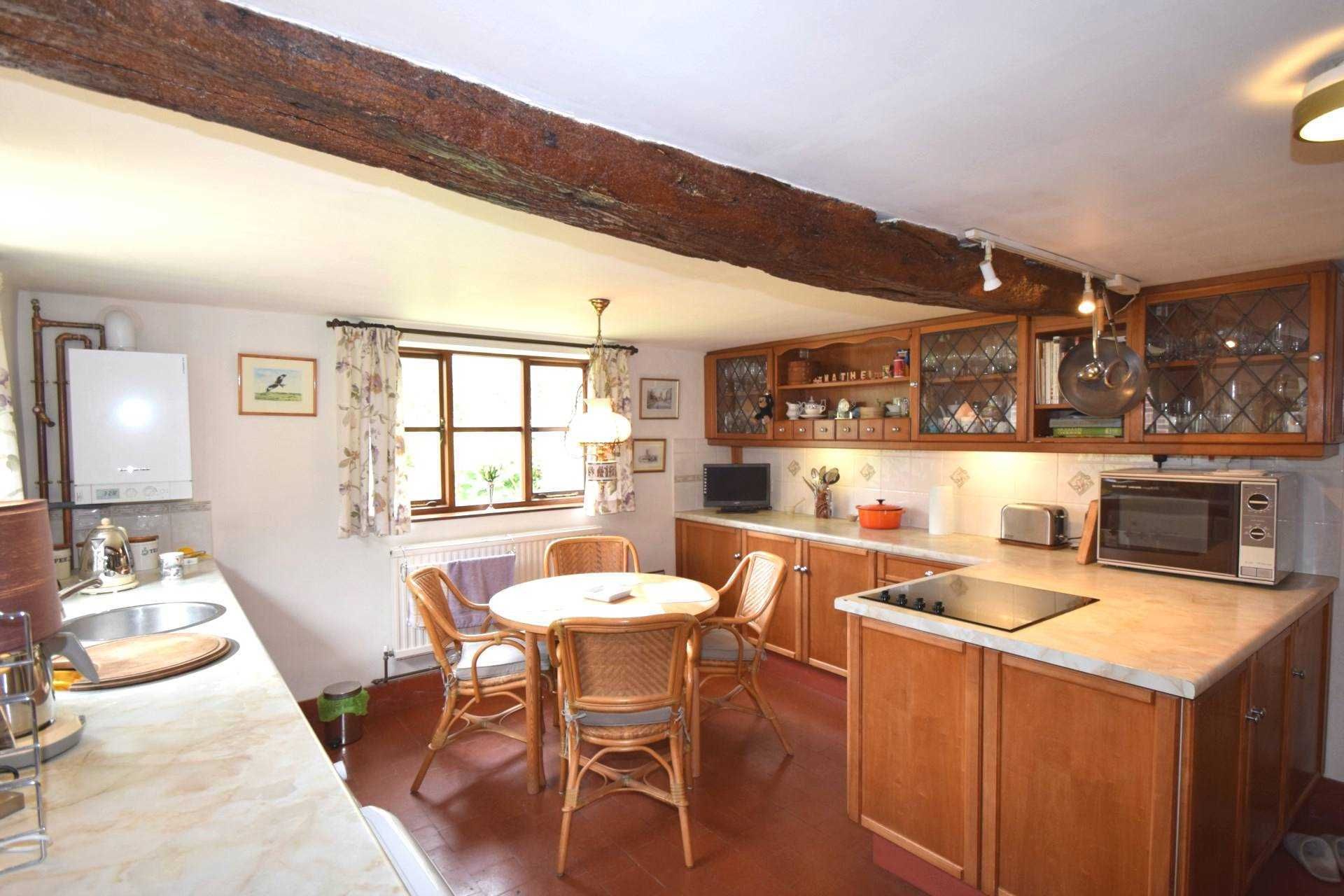 3 bedroom house to rent, High Street, Watlington, OX49 5PY