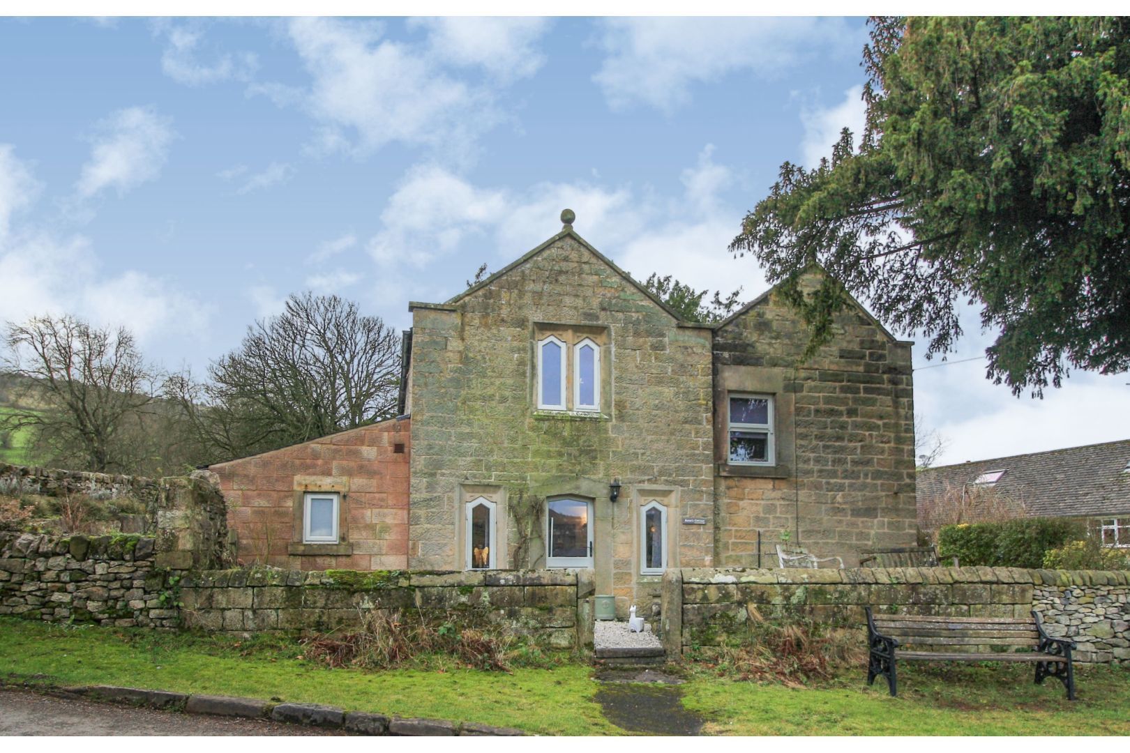 3 bedroom cottage for sale, Snitterton, Matlock DE, DE4 2JG