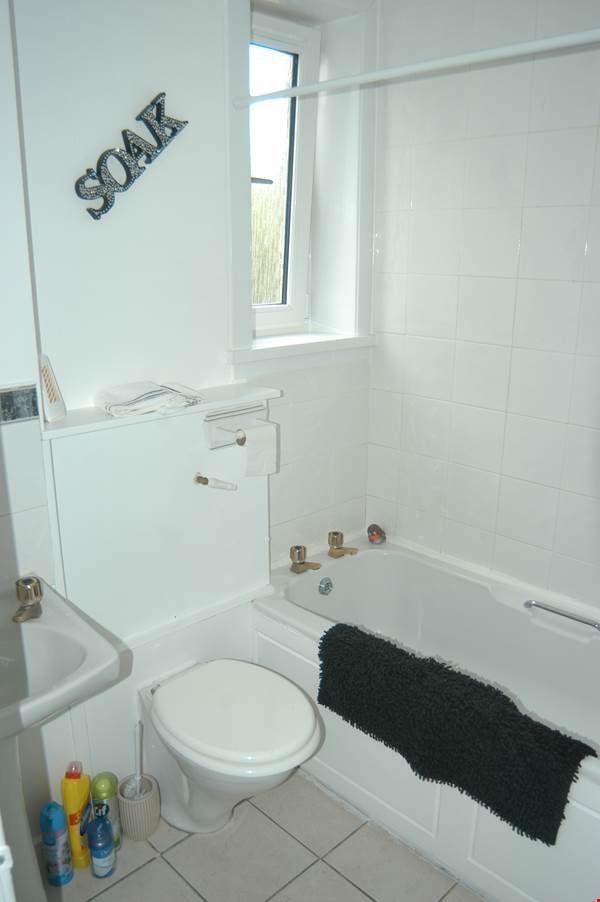 1 Bedroom Flat To Rent Pittodrie Place Aberdeen Ab24 5qx