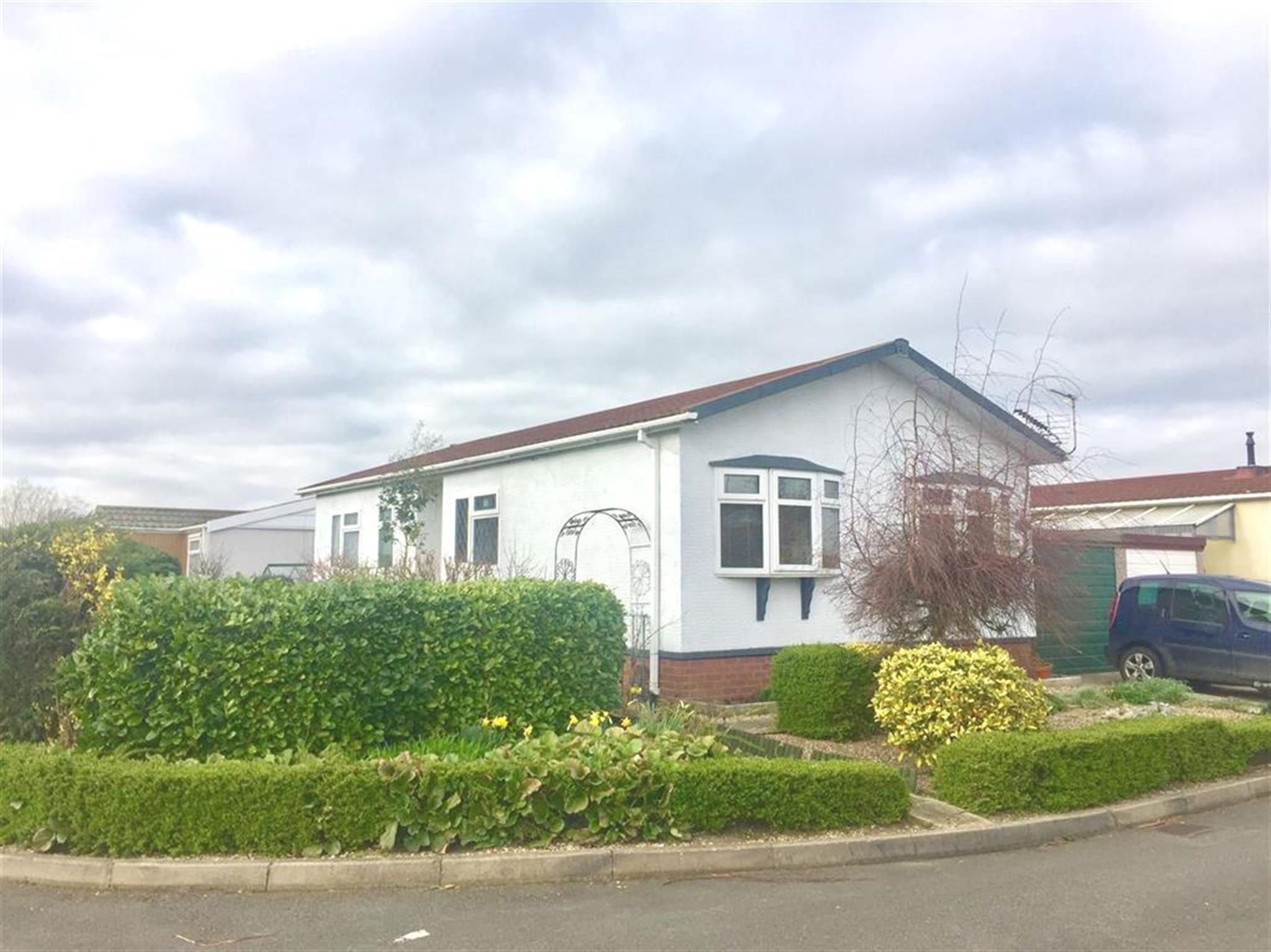 2 bedroom park home for sale, Allington Gardens, Grantham, NG32 2FN