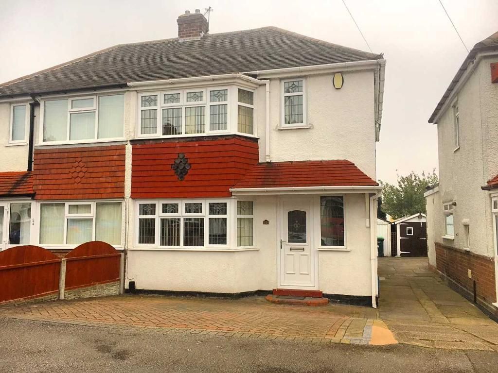 3 bedroom semidetached house for sale, Darby Road, Wednesbury, WS10 0PN